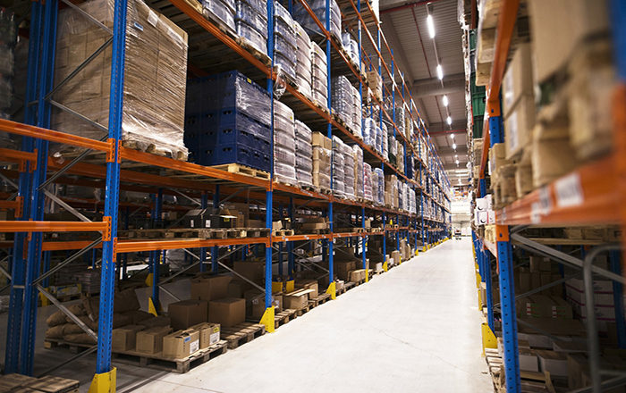 WAREHOUSING & E-COMMERCE